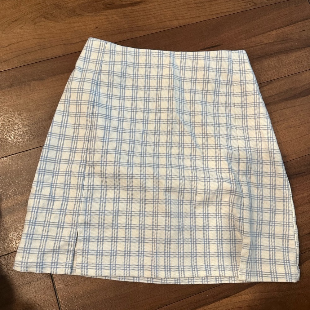 Brandy Melville white and blue plaid mini skirt